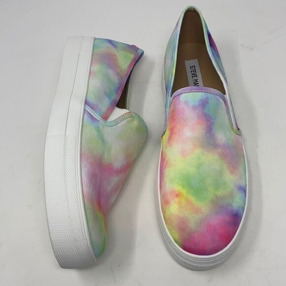 STEVE MADDEN Toshe Tie Dye Platform Sneakers - Picture 2 of 8